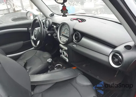 2010 Mini Cooper S Clubman from USA, damaged, VIN WMWMM3C51ATP75399